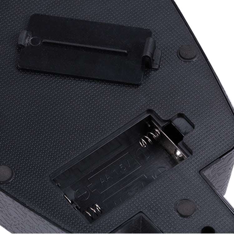 Golf putting practice automatic returner