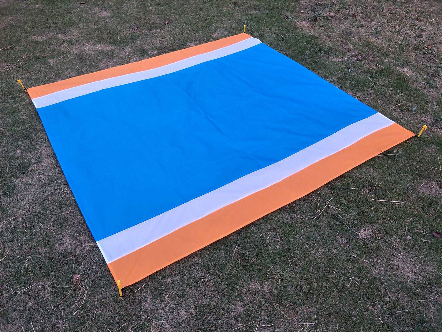 Outdoor camping waterproof beach mat