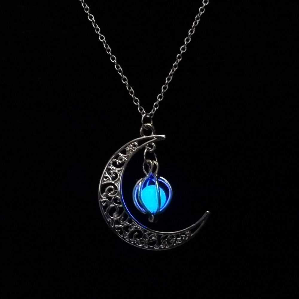 4-Color luminous moon chain necklace